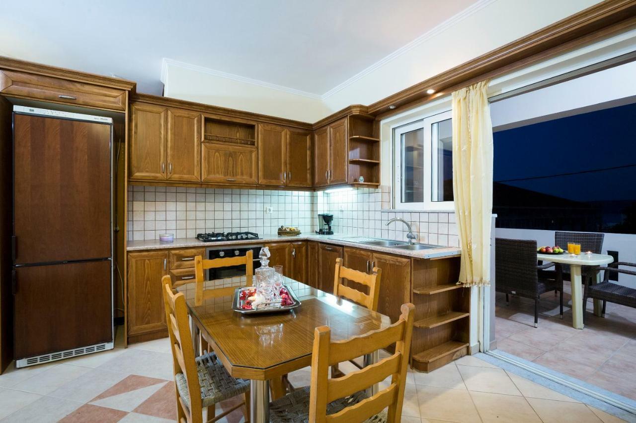 Joanna 'S Loft Apartment Kíssamos Екстериор снимка